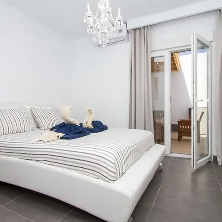 Вилла Dreams Suites