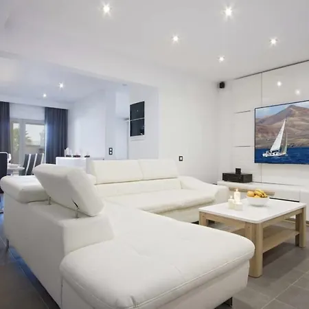 Вилла Dreams Suites *