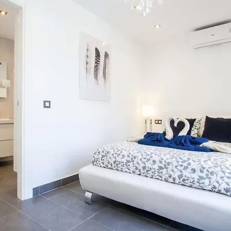 Вилла Dreams Suites
