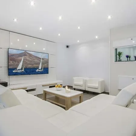 Вилла Dreams Suites *