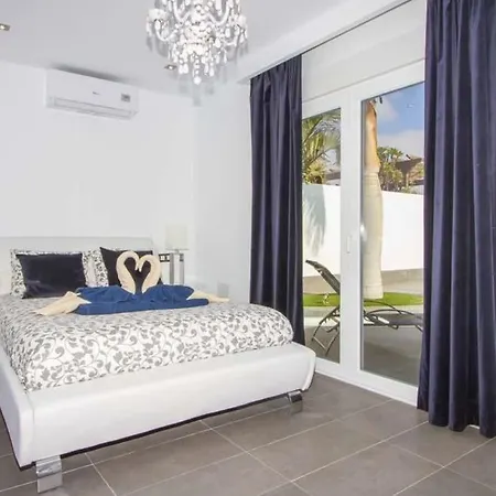 Вилла Dreams Suites